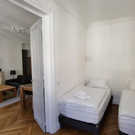 Daire 3 Pieces 4****, Au Coeur Du Quartier Historique Versay